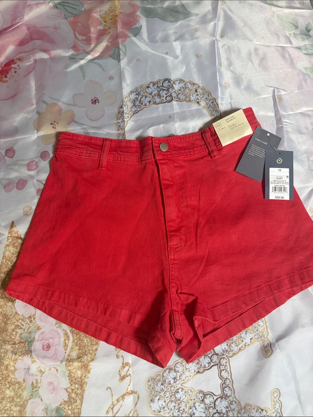 Universal Thread High-Waist Red Women’s Shorts